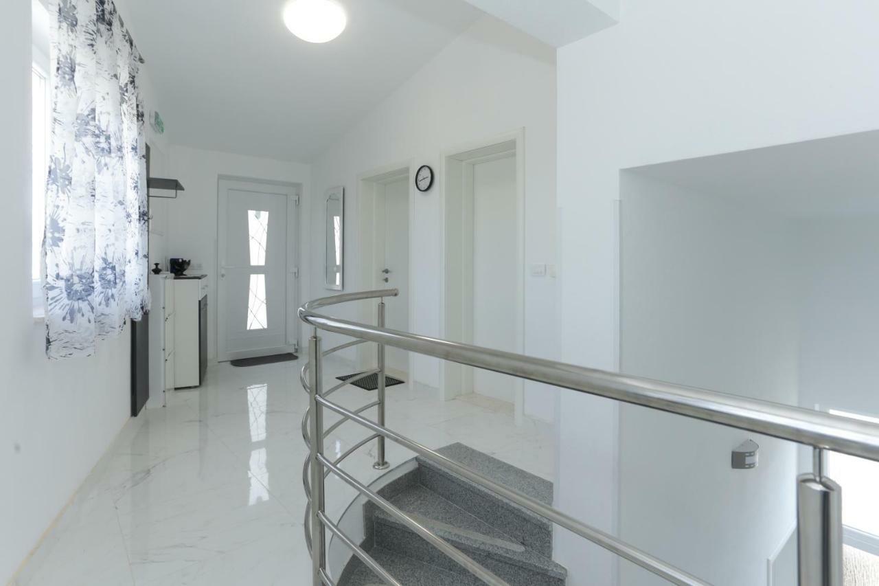 Villa Supuk Vinišće Exterior foto